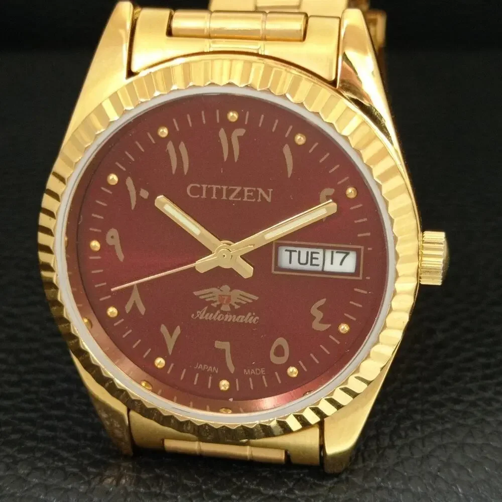 Vintage 1983 Citizen Automatic Mens Gold Watch W/daydate & Red accents